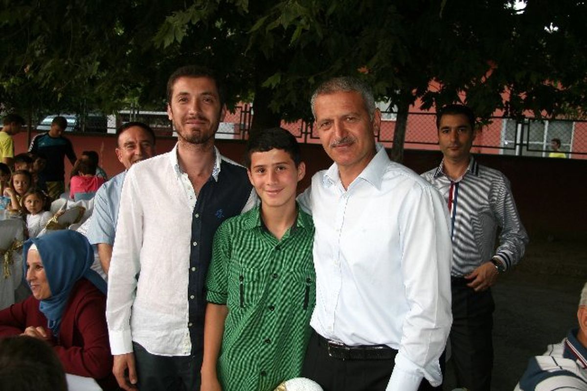 Adapazarı Belediyesi Maltepe\'de İftar Verdi