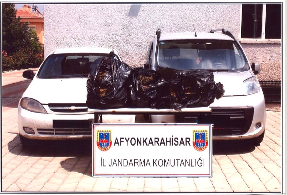 Afyonkarahisar\'da Jandarmadan Esrar Operasyonu