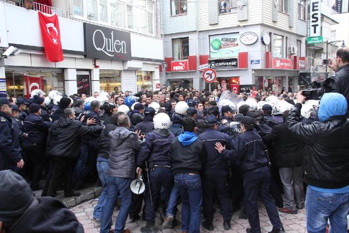 BDP\'lileri Protesto Eden 41 Kişi Hakkında Dava