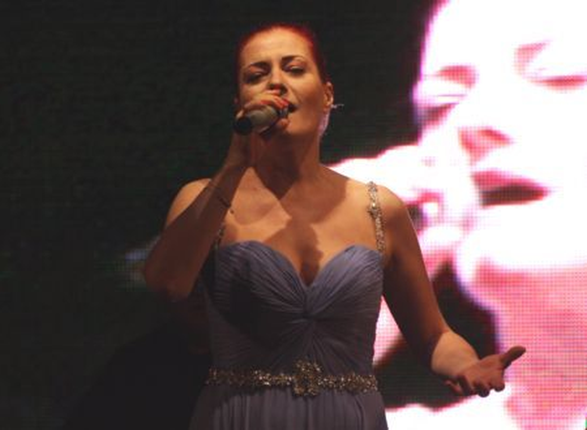 Candan Erçetin\'den Müzik Ziyafeti