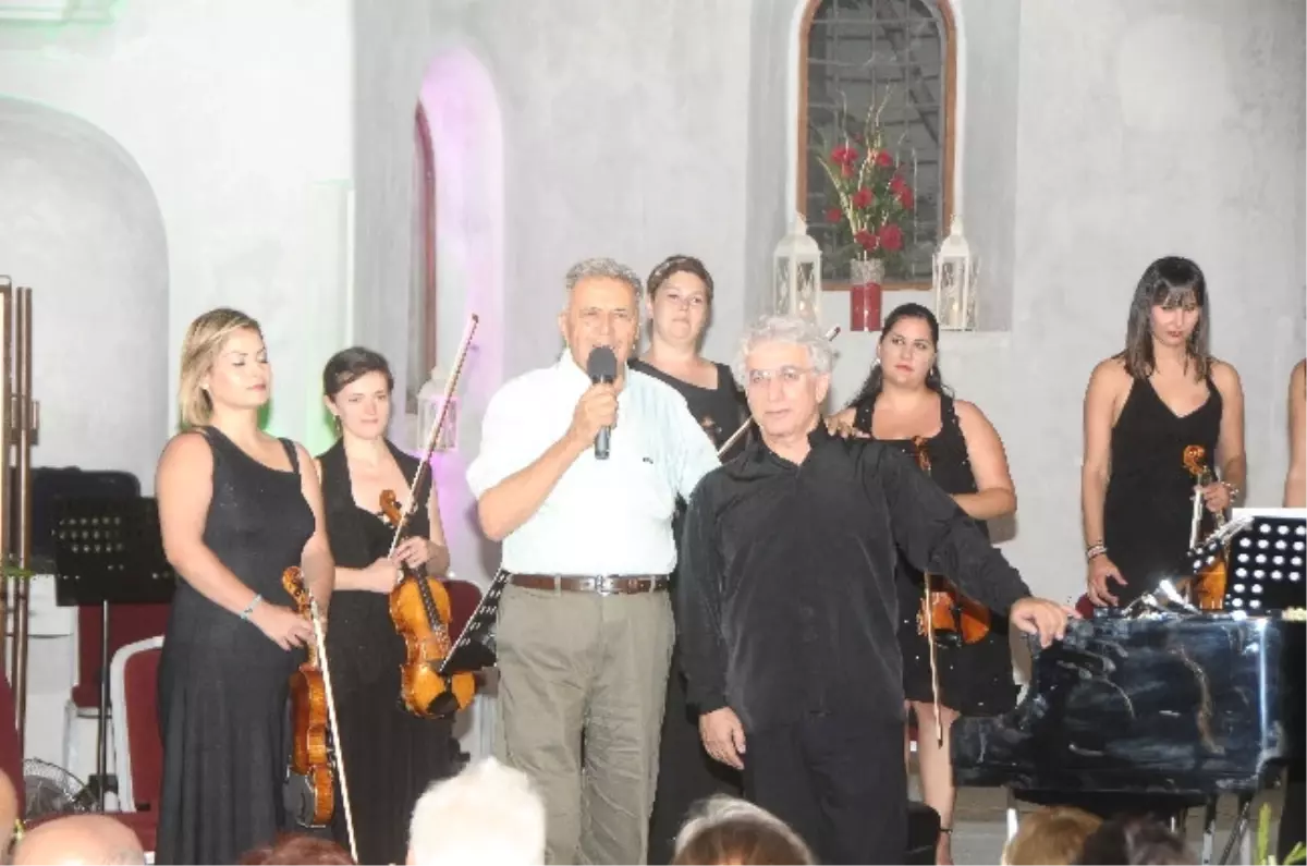 Çeşme\'de Klasik Müzik Ziyafeti