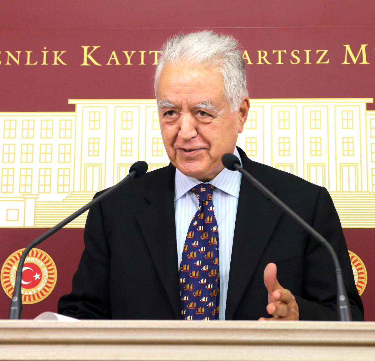 CHP\'li Loğoğlu: Dışişleri Bakanlığı Hiçbir Siyasi Partinin Arka Bahçesi Olmamalı