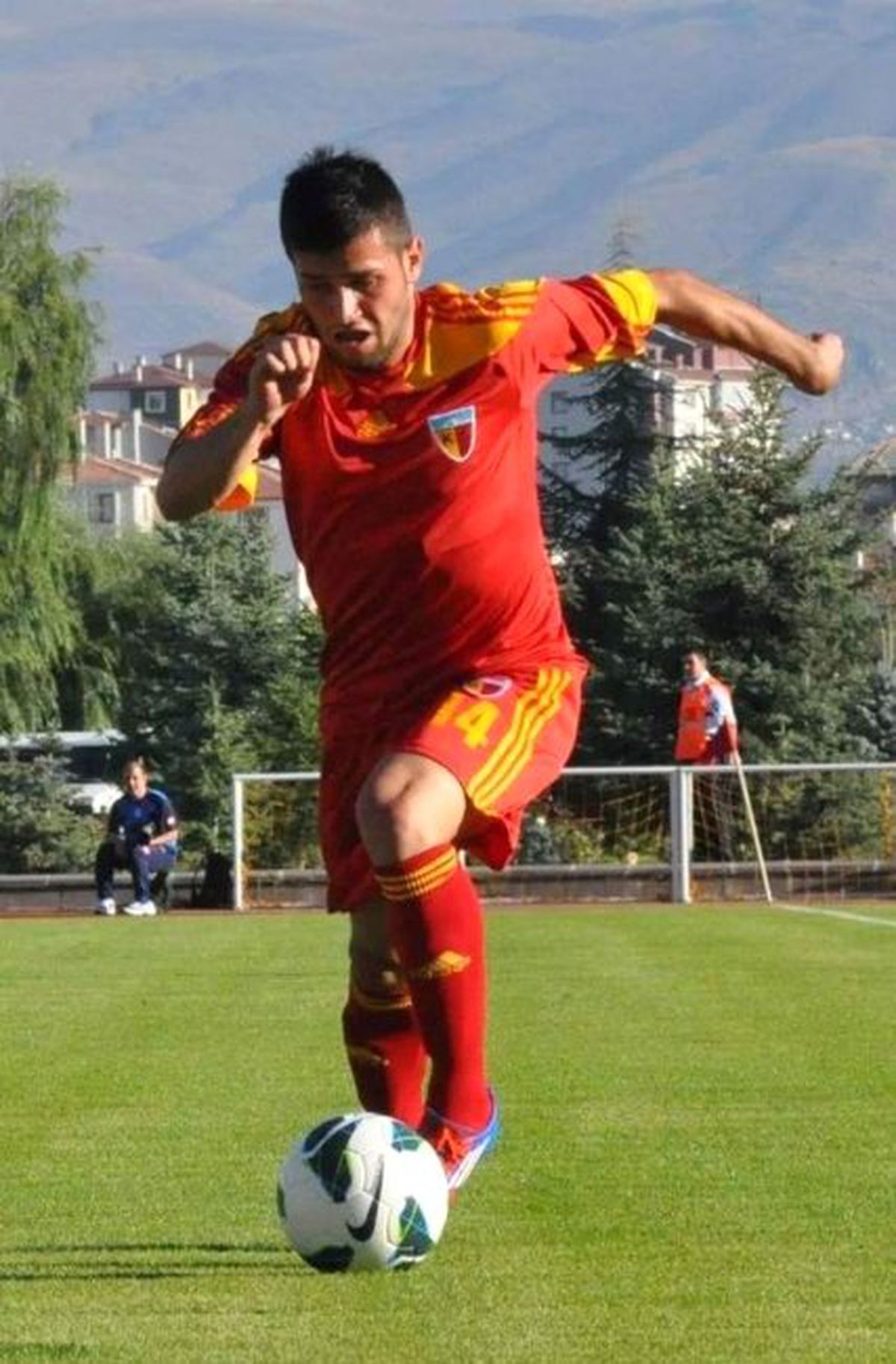 Corlos\'tan Daha Carlos Ömer Bayram