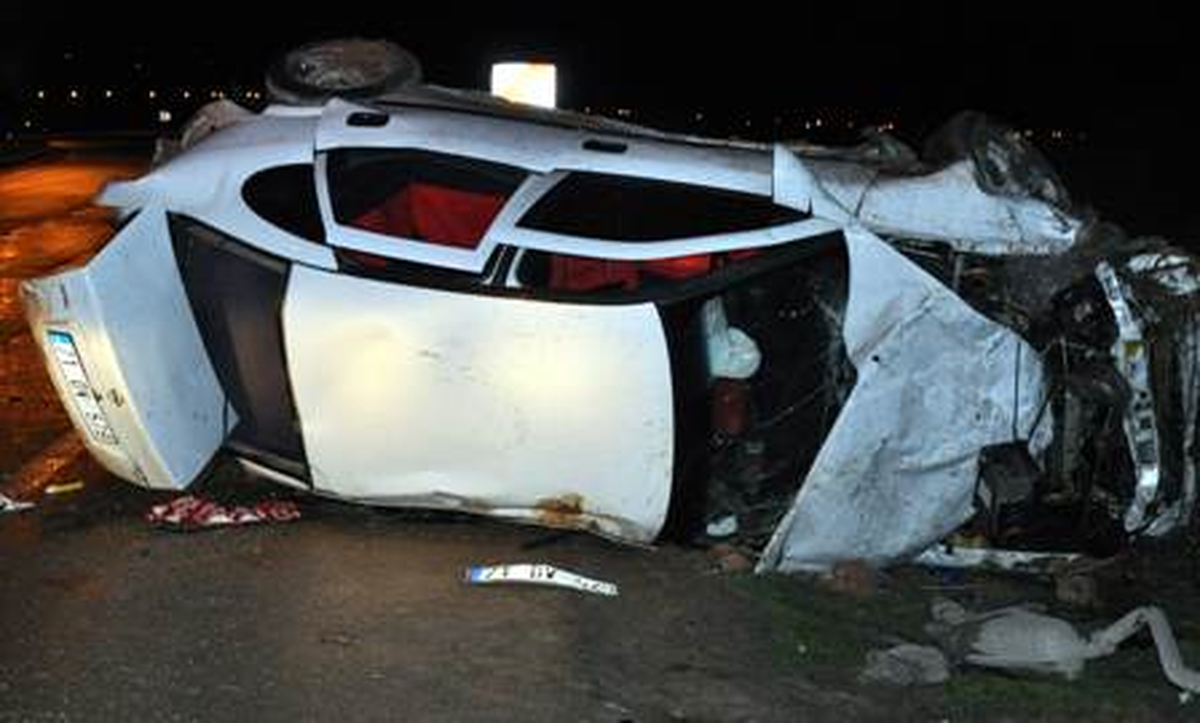 Çorum\'da Trafik Kazası: 1 Ölü, 2 Yaralı