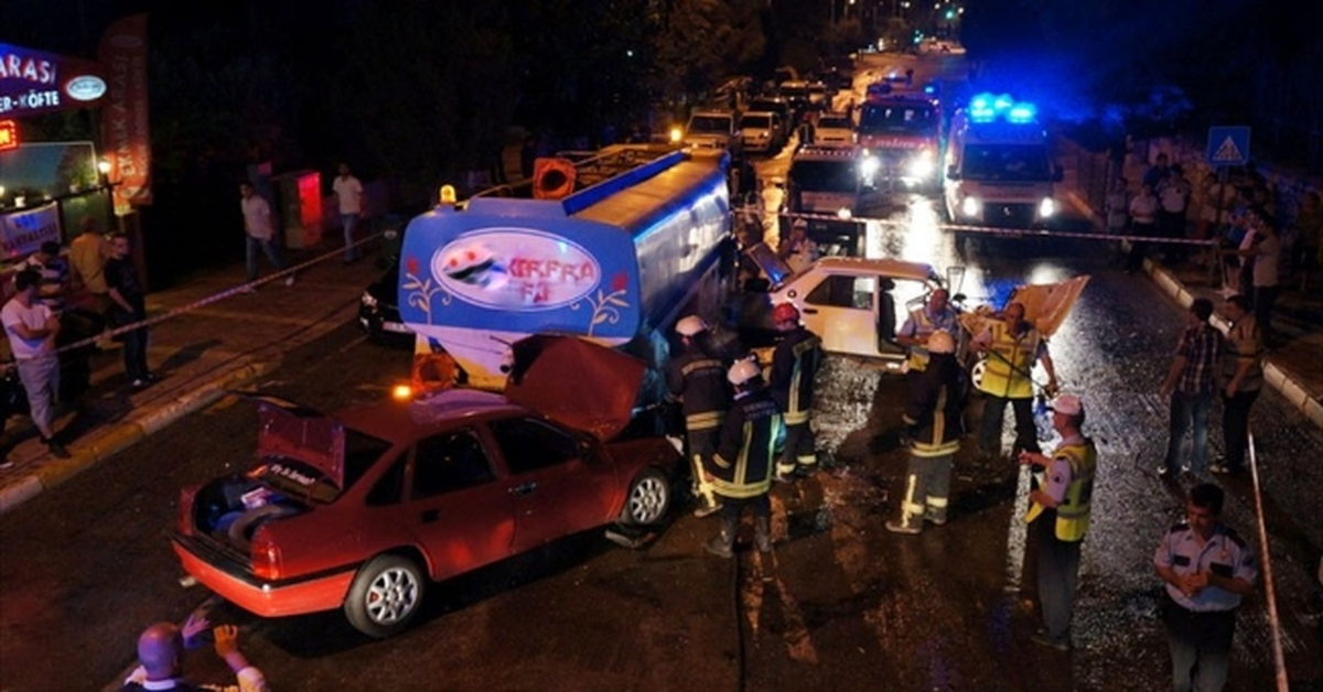 Denizli\'de Trafik Kazası: 2 Yaralı