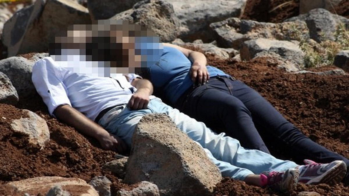Diyarbakır'da Tabancayla Vurulmuş 2 Ceset