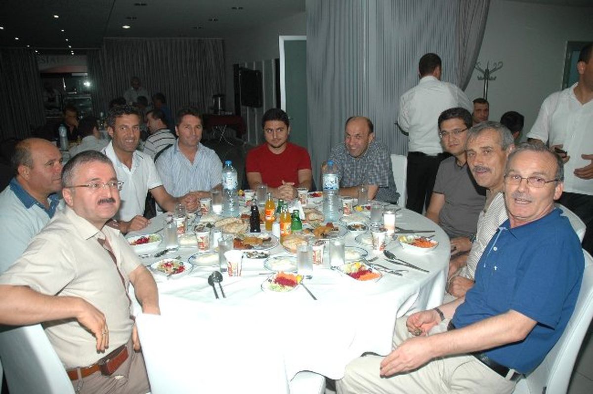 Eğitimciler İftarda Buluştu