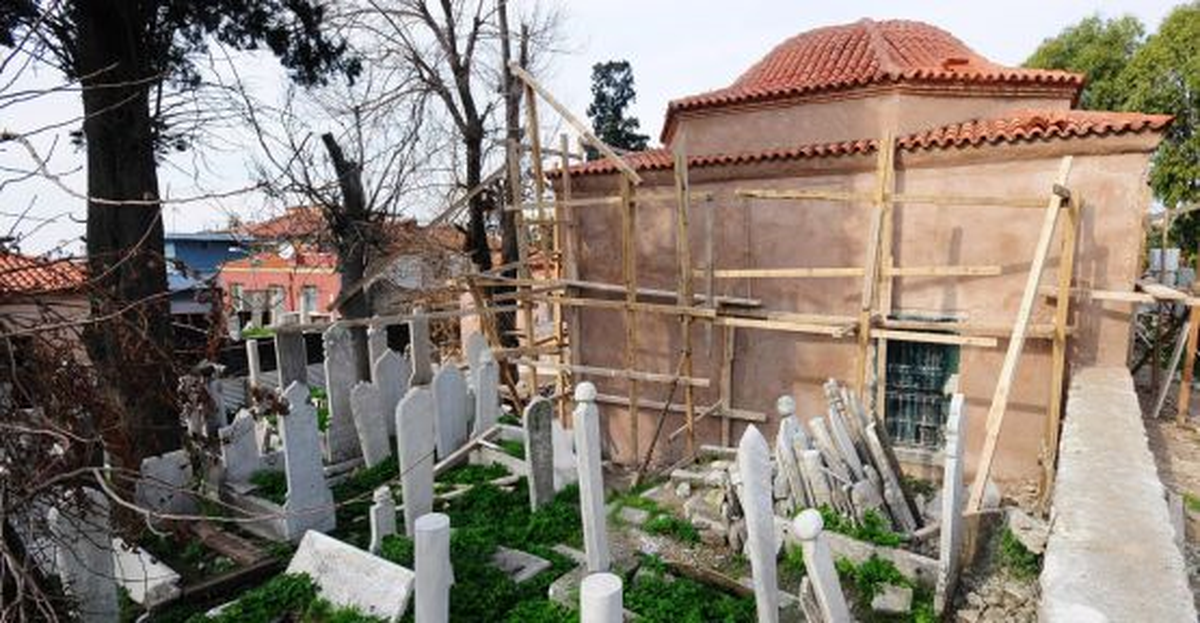 Emir Sultan Türbesi\'ndeki Restorasyon Çalışmaları