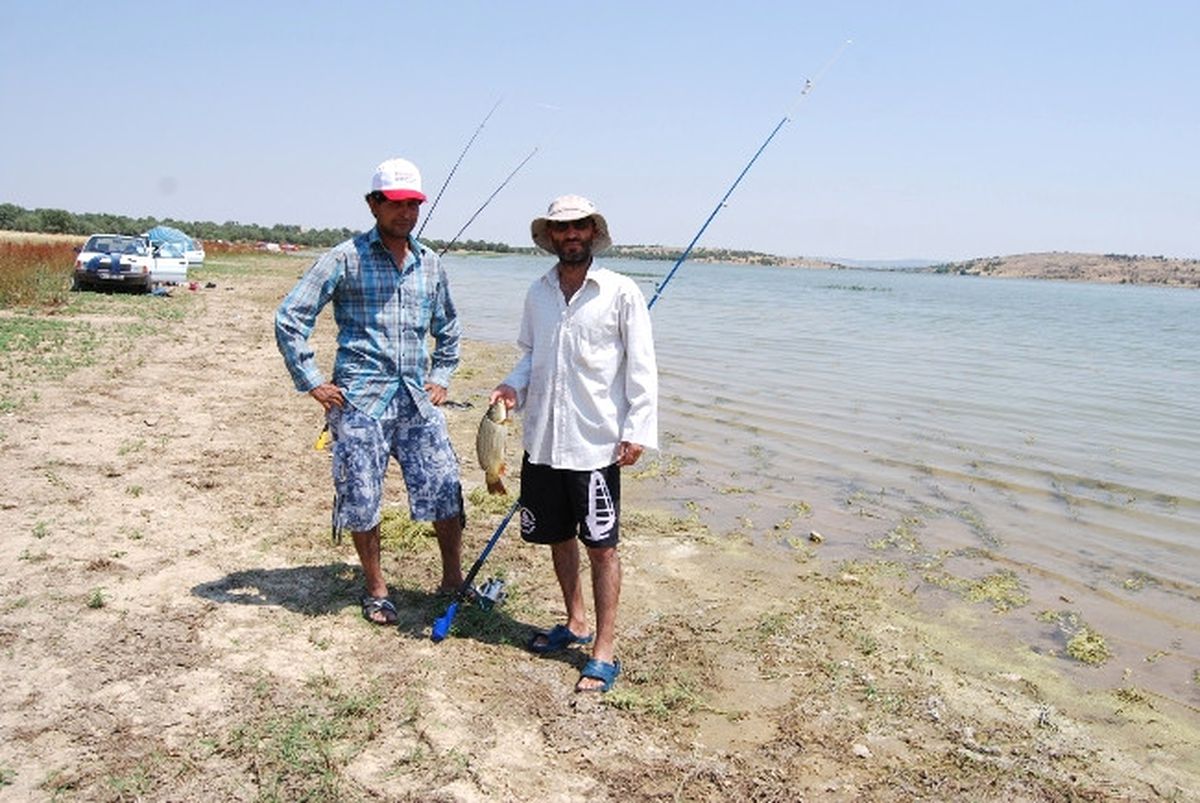 Eşmeliler İftarı Balık Tutarak Bekliyor