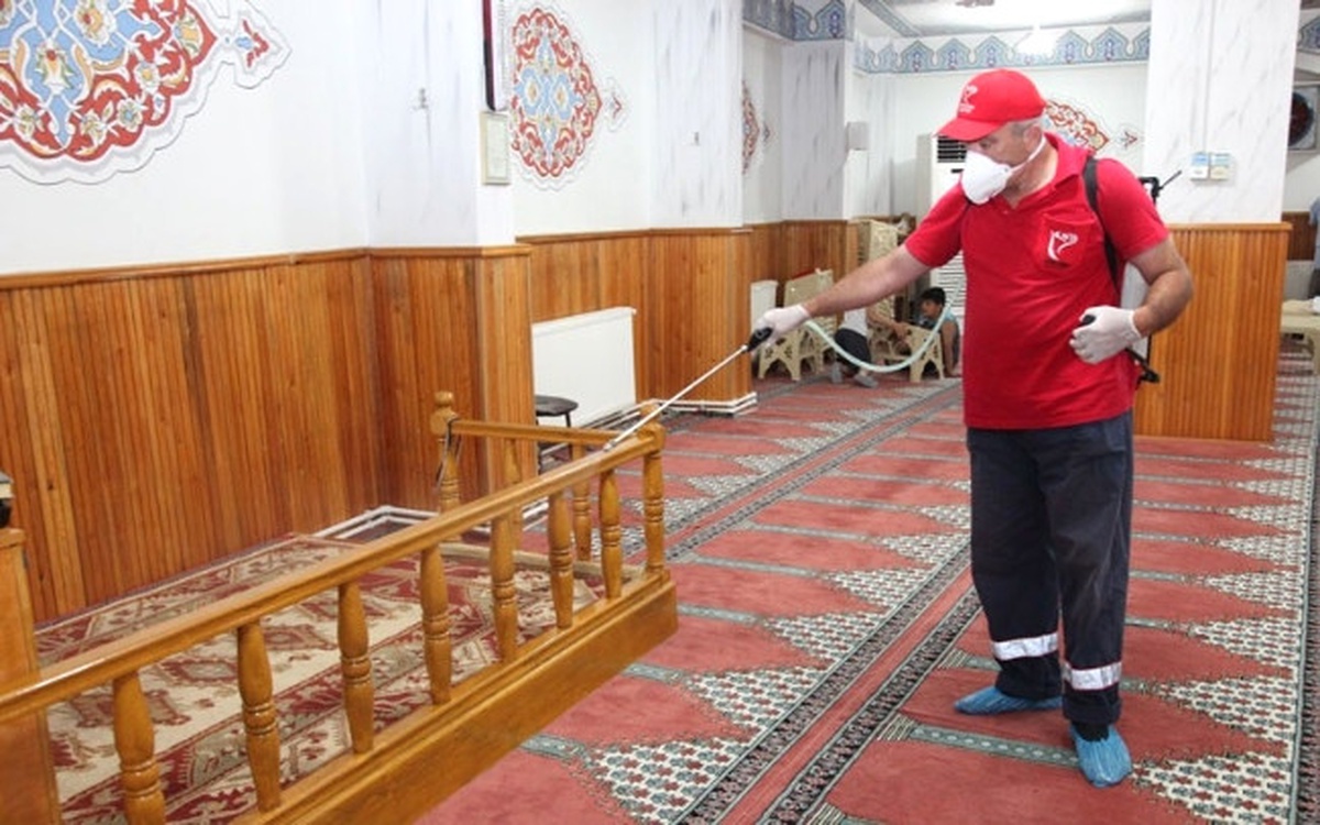 Güngören Belediyesinden Kamu Alanlarına Bakım