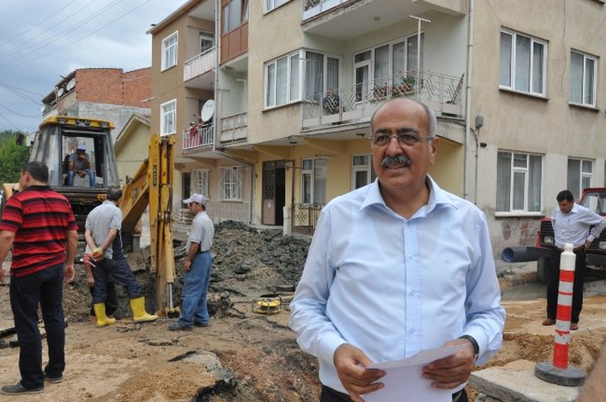 İnegöl\'de Kanalizasyonlar Yenileniyor