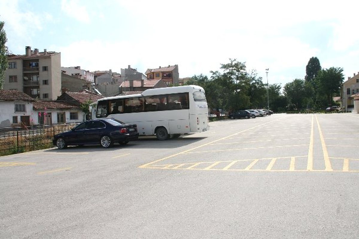 İstasyon Bahçesi Otopark Oldu