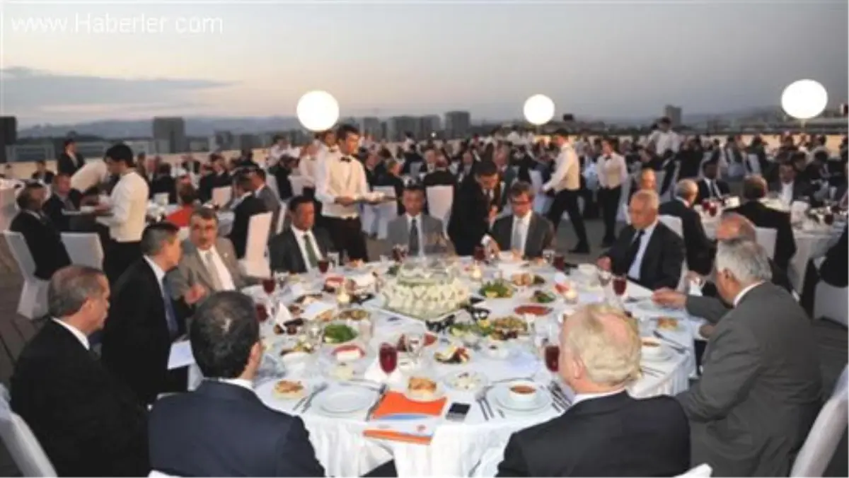 Tevere Diyalog Enstitüsü İtalya'da İftar Düzenledi