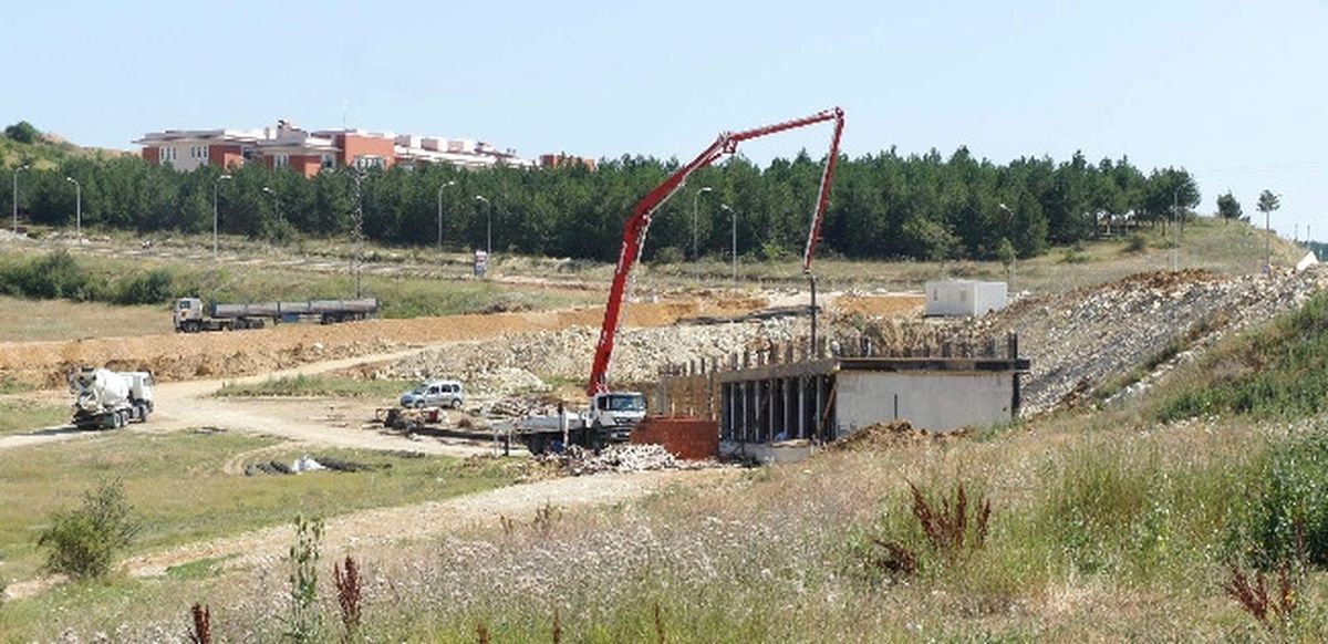 Kampus Alanı Şantiyeye Döndü