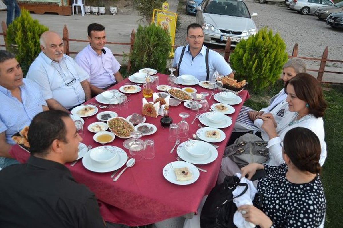 Kayseri Bedensel Engelliler Spor Kulübü ve Destekçileri İftarda Buluştu