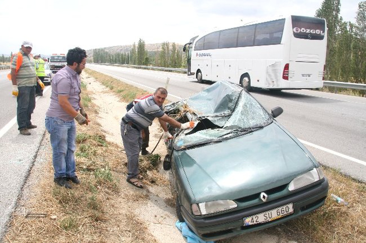 Kontrolden Çıkan Otomobil Takla Attı: 1 Ölü, 2 Yaralı