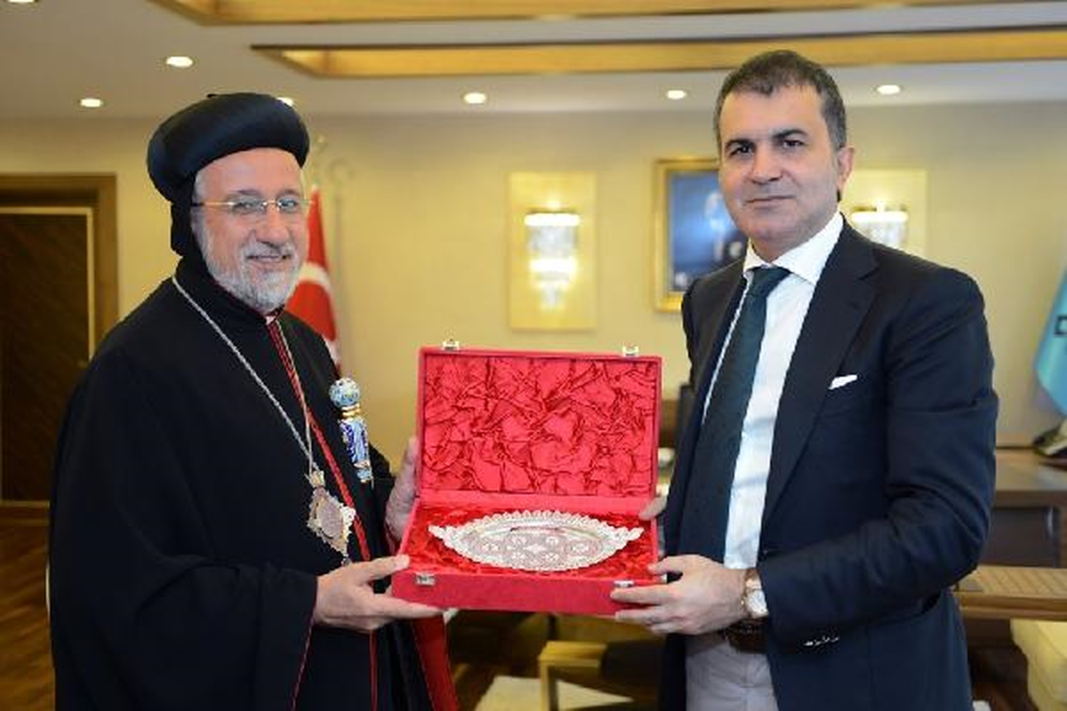 Kültür ve Turizm Bakanı Çelik Süryani Metropolit Çetin\'i Kabul Etti
