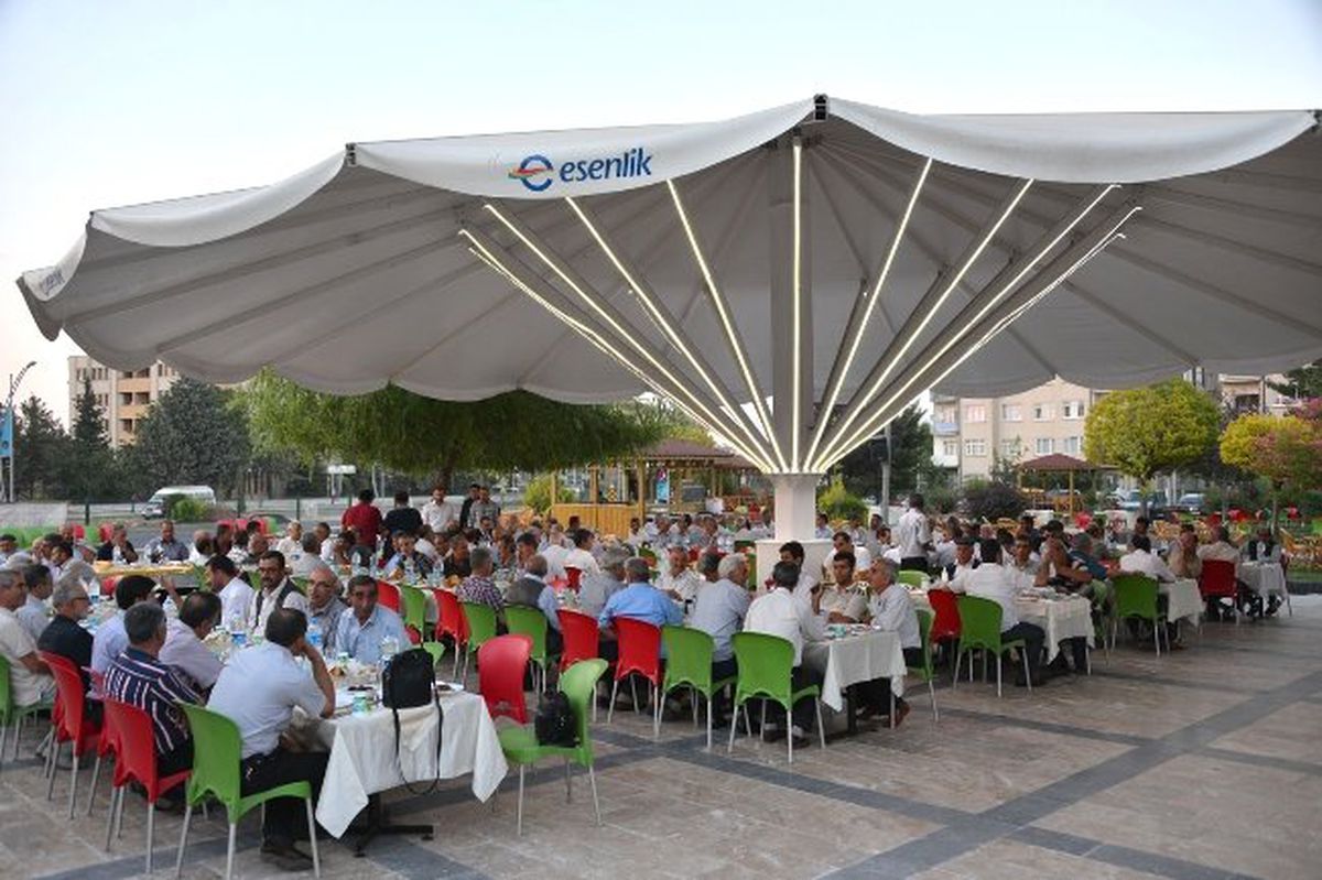 Malatya Belediyesi\'nden Muhtarlara İftar Yemeği