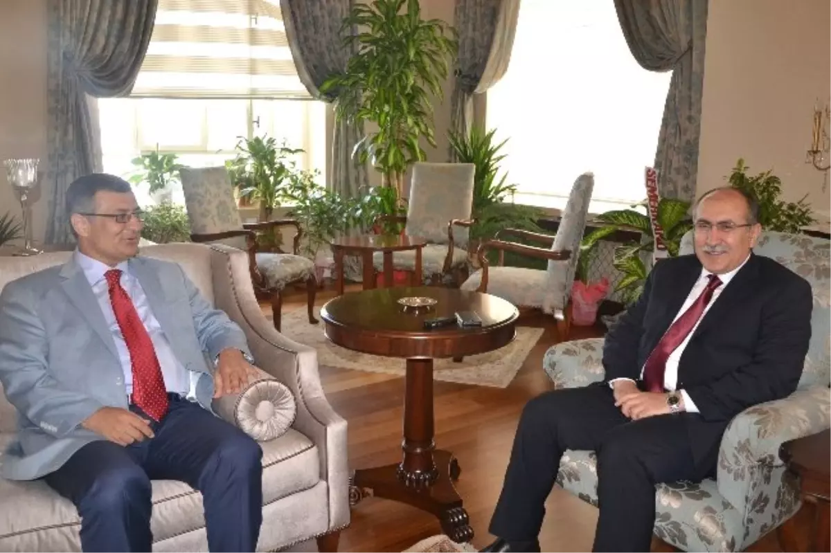 Manisa Valisi Savaş Konuklarını Ağırladı