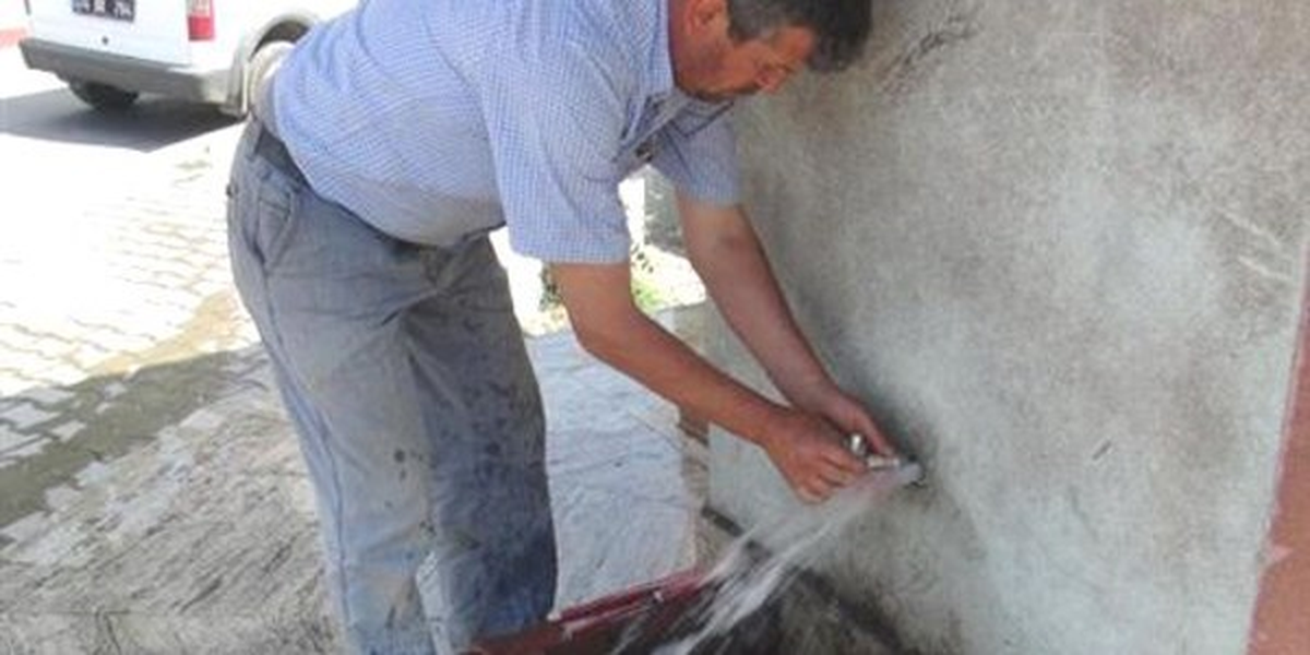 Çeşmelerin Musluklarını Çaldılar