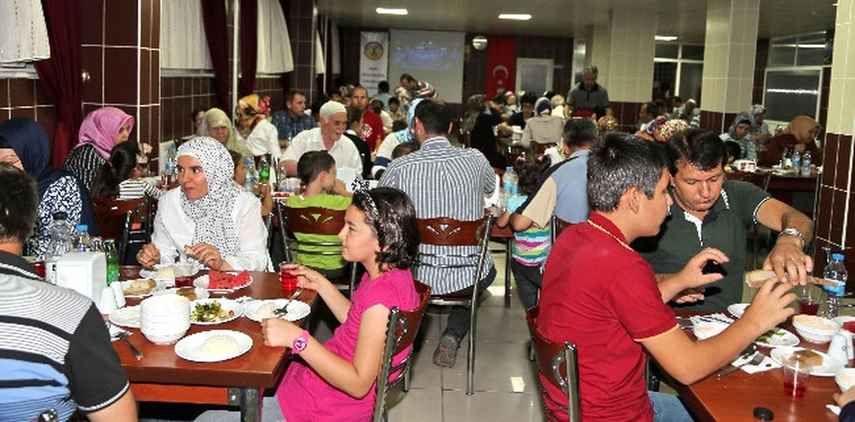 Öğretmenler İftarda Buluştu
