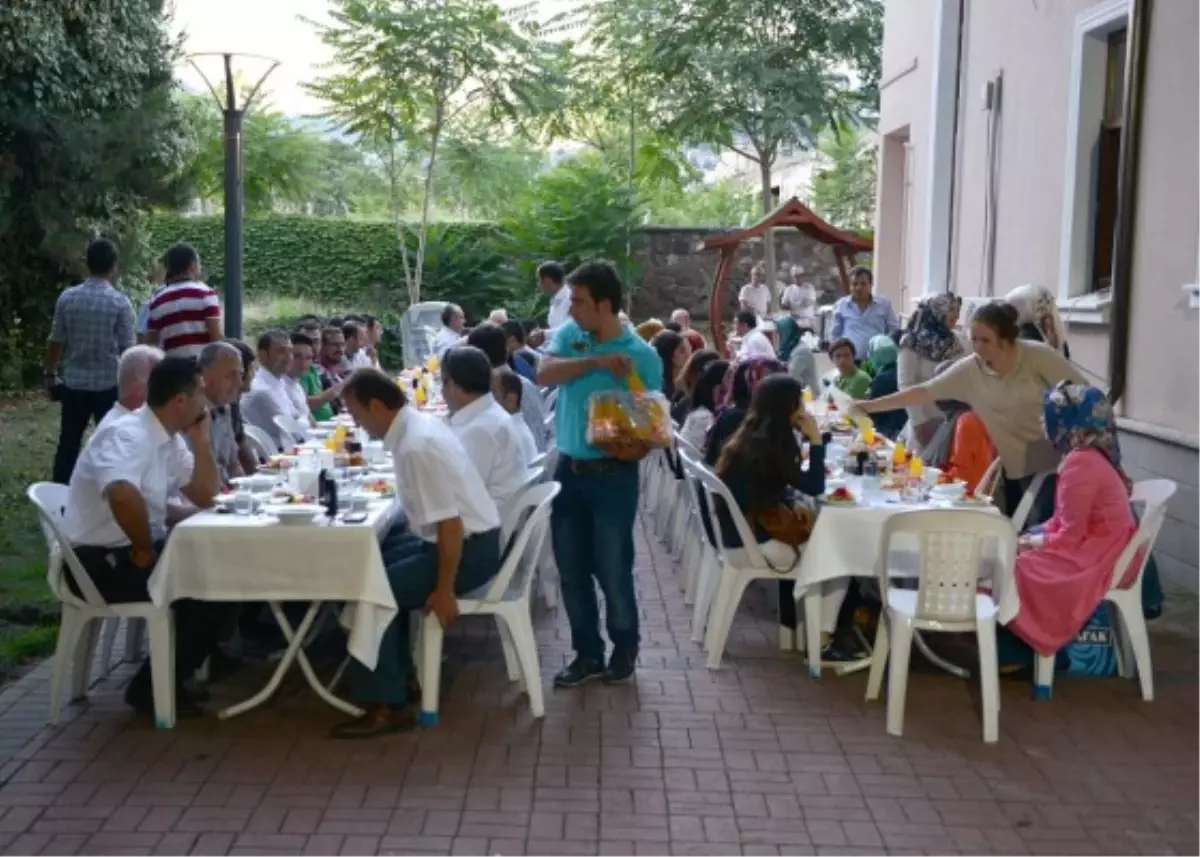 Prof. Emin Işık Gençlerle Buluştu