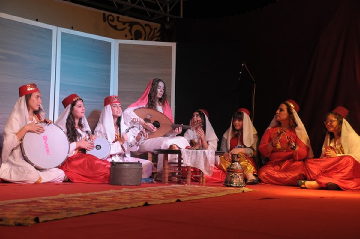 Ramazan Sokağında Fasıllı Eğlence