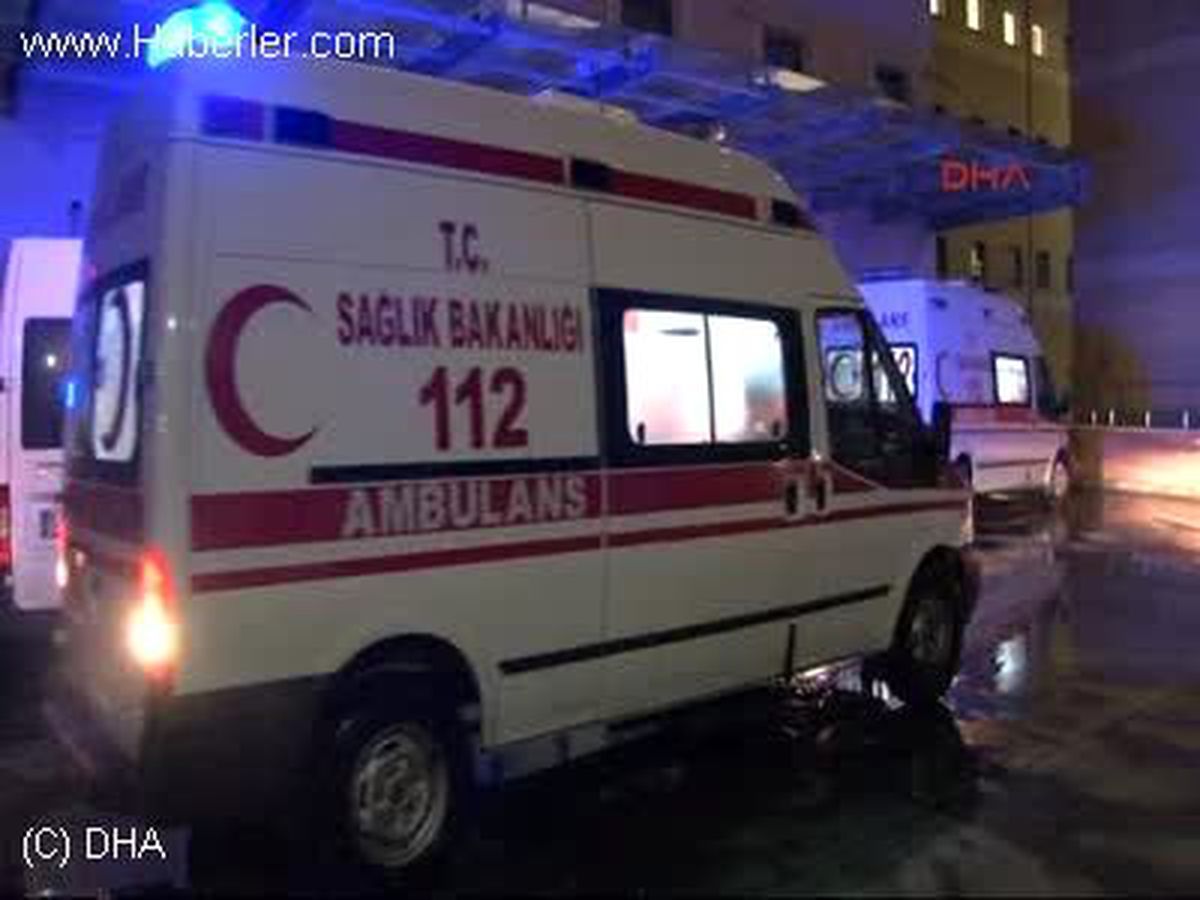 Çardağın Çatısı Sağanak Yağışta Çöktü