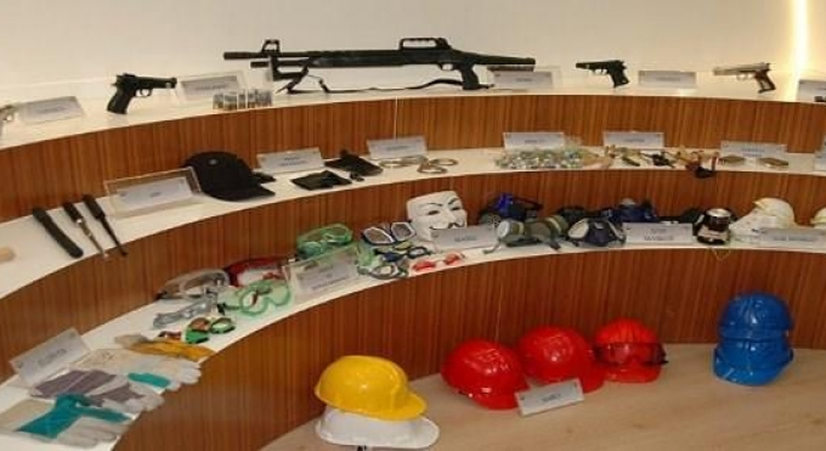 Sınavdan Çıktı Gözaltına Alındı