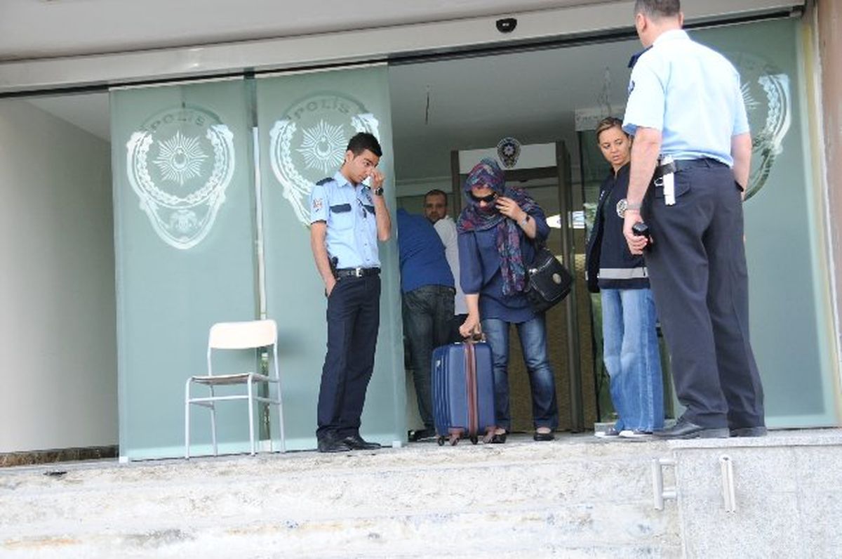Uçakta Hırsızlık İddiası Karakolda Bitti