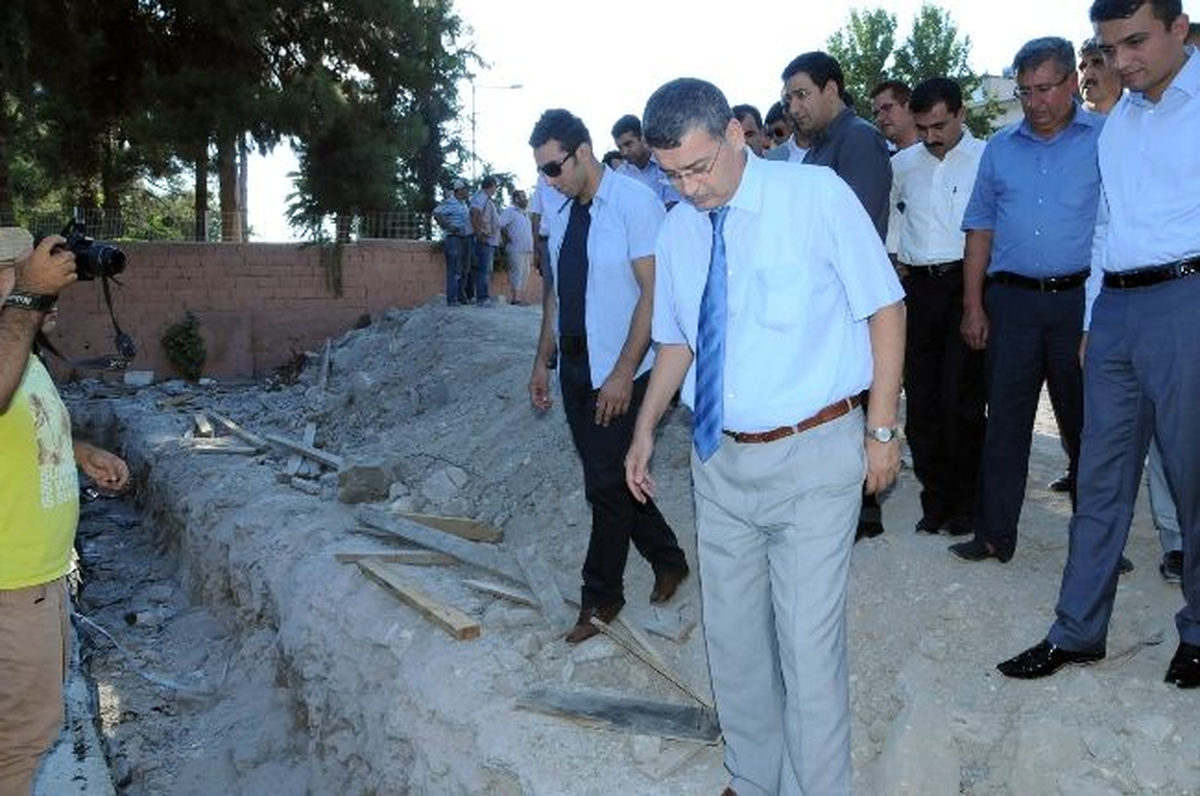 Vali Güvenç Hilvan\'ı Ziyaret Etti