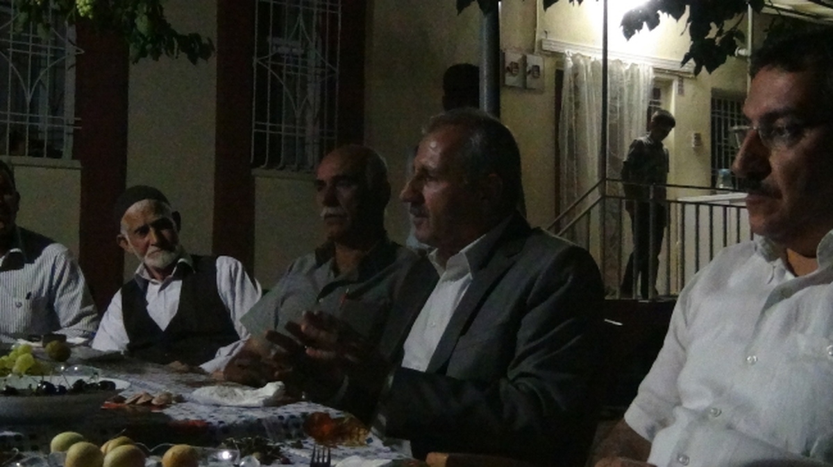 Ak Partililer Yaka Mahallesi\'ni Ziyaret Etti