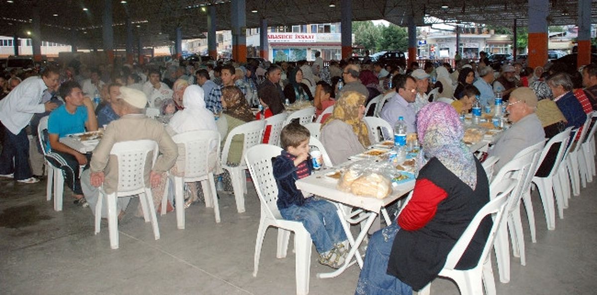 Antalya Borsa Korkuteli\'de Üyeleriyle İftarda Buluştu