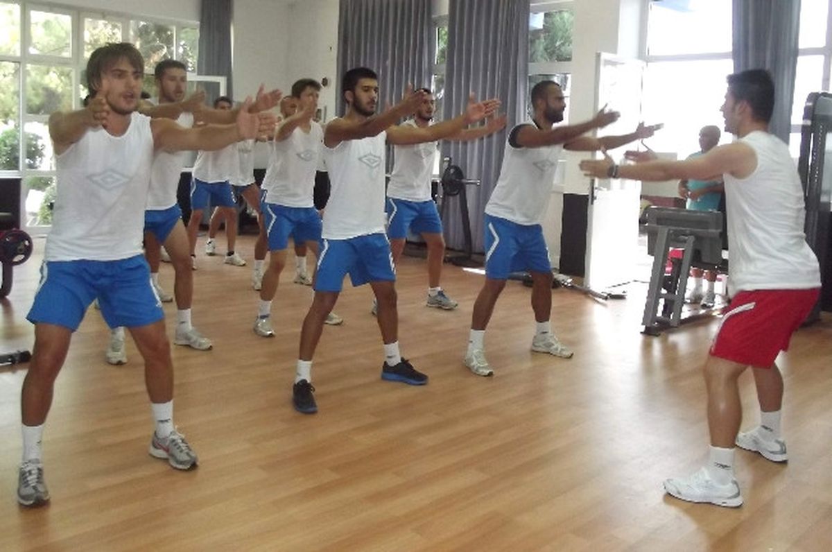 Aydınspor 1923\'te Danslı Antrenman