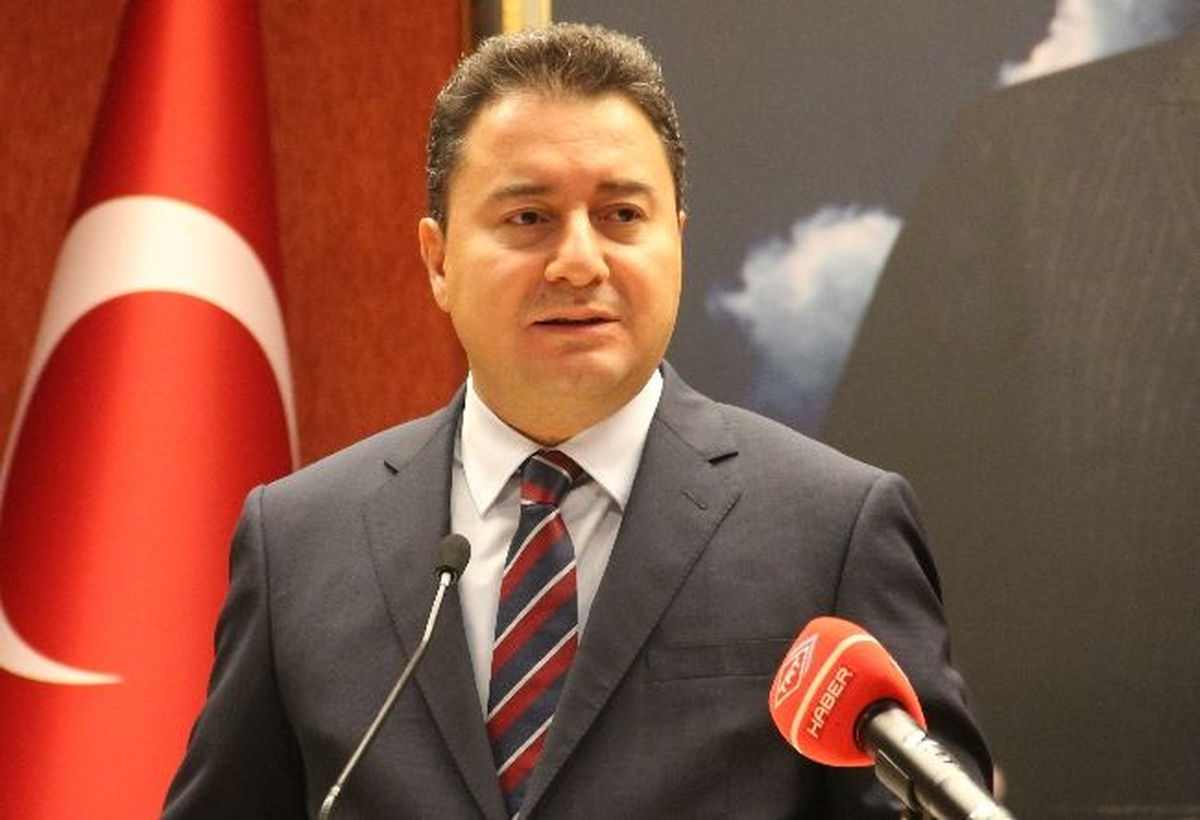 Babacan\'dan Kredi Kartı Uyarısı