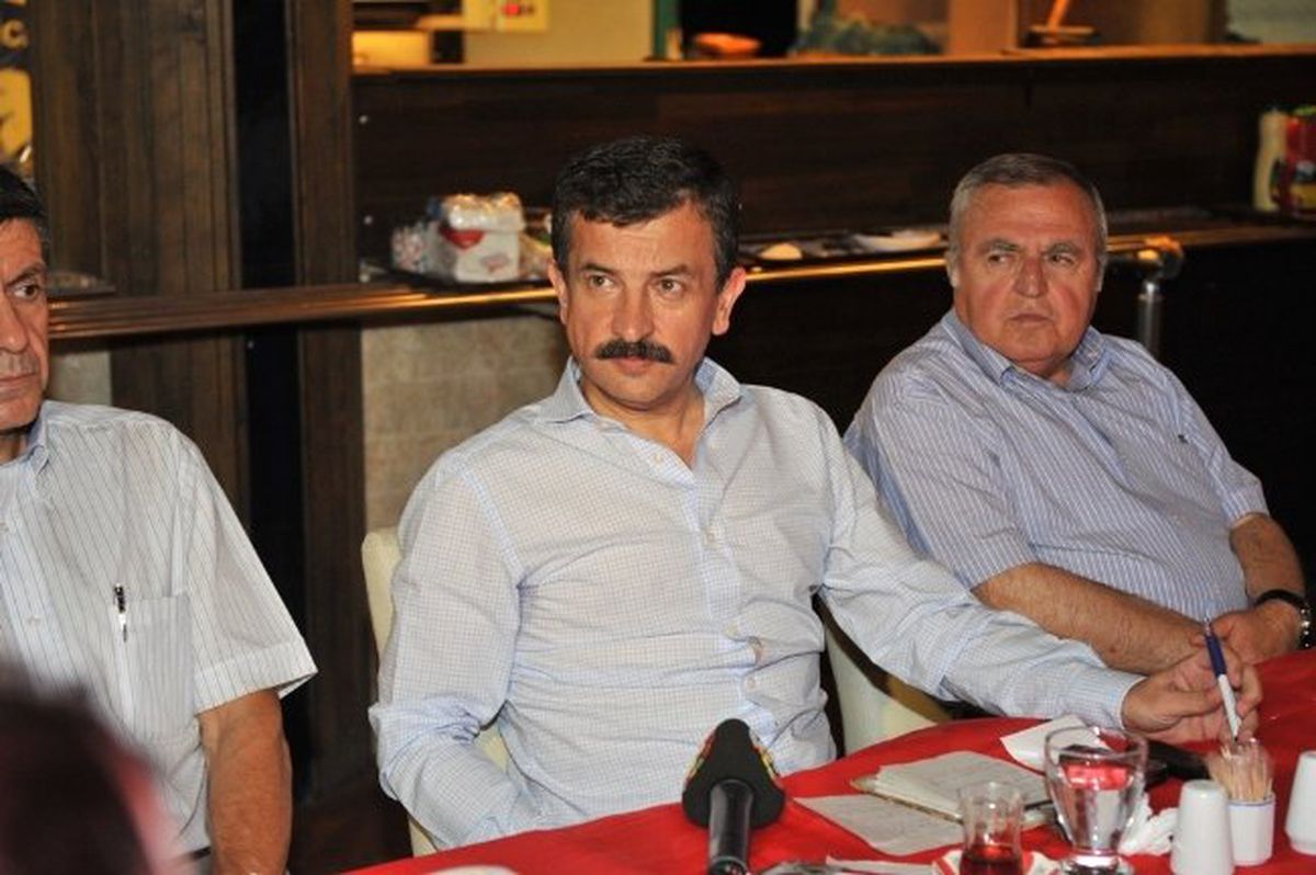 Balkanlılar\'ın Buca İftarı...