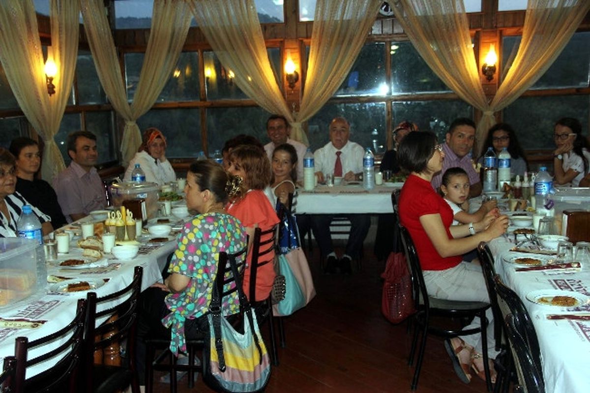 Bartın Merkez PTT Çalışanları İftarda Buluştu