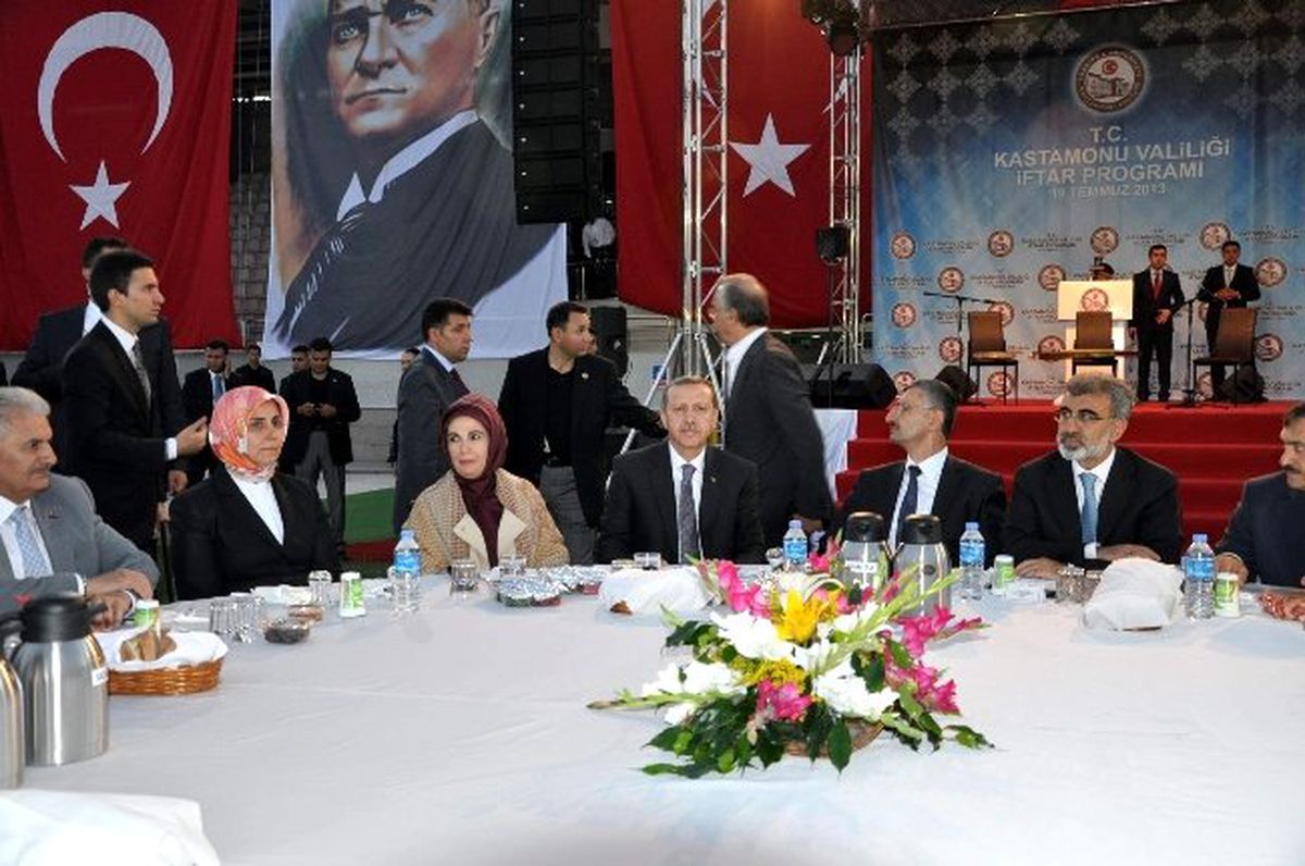 Başbakan Erdoğan, Kastamonu\'da İftara Katıldı