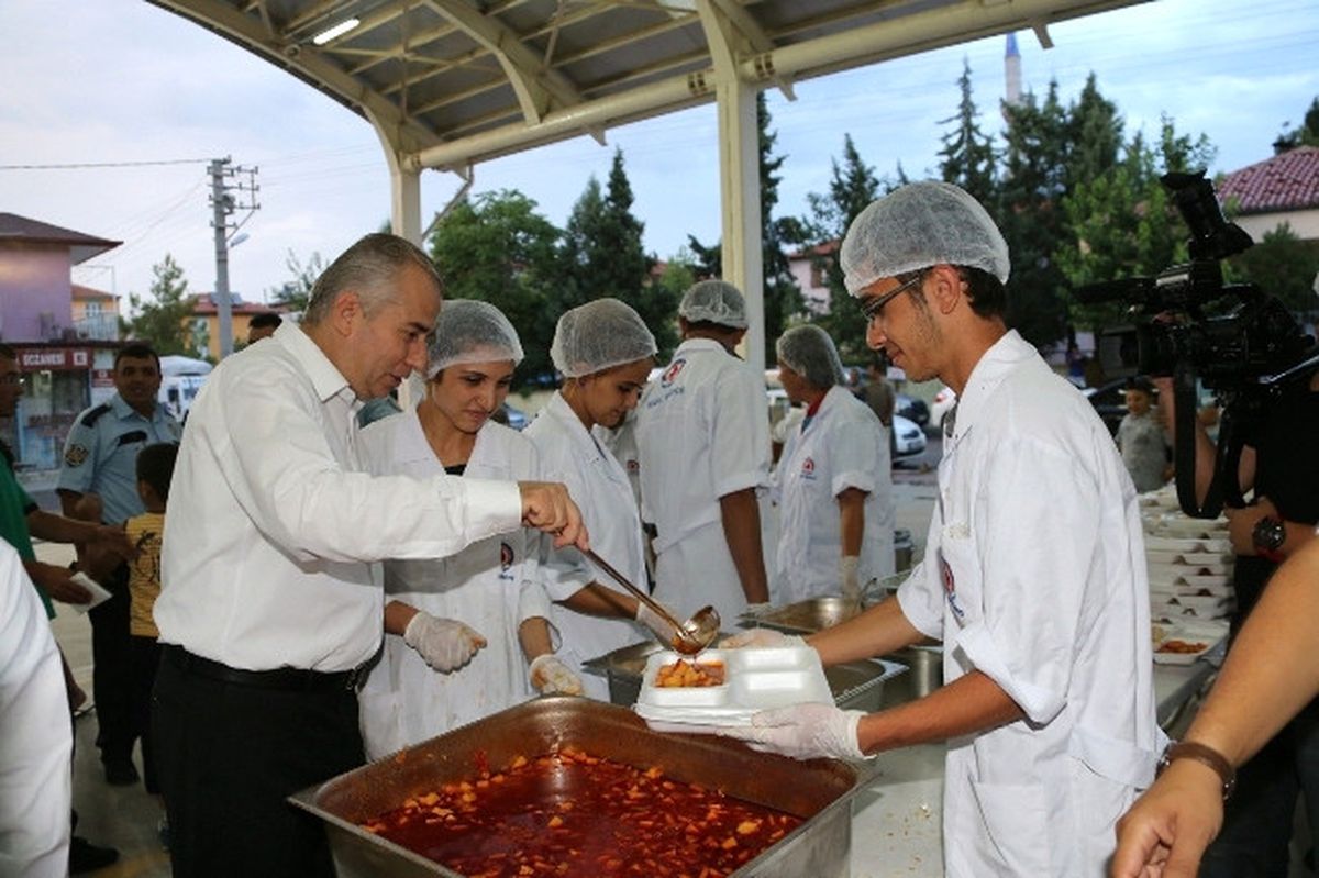 Başkan Zolan Vatandaşlarla İftarda Buluştu