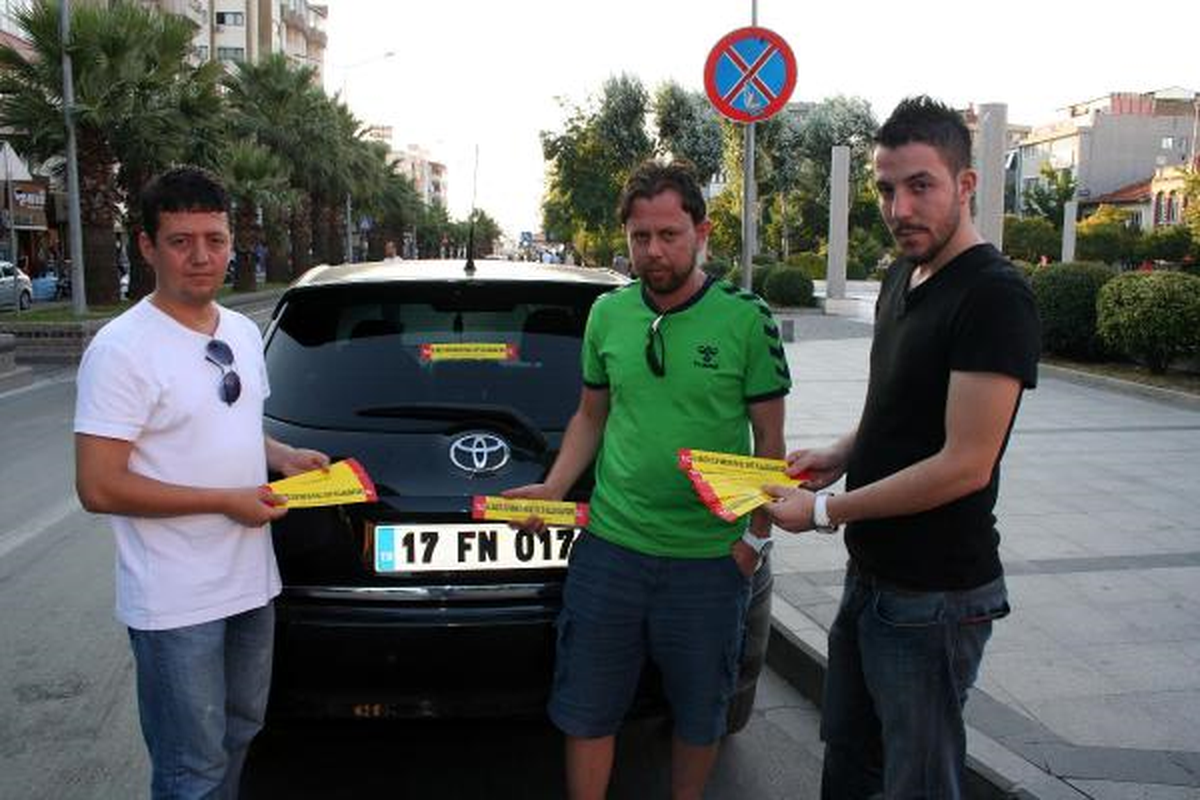 Benzin Zammına Stıckerlı Tepki