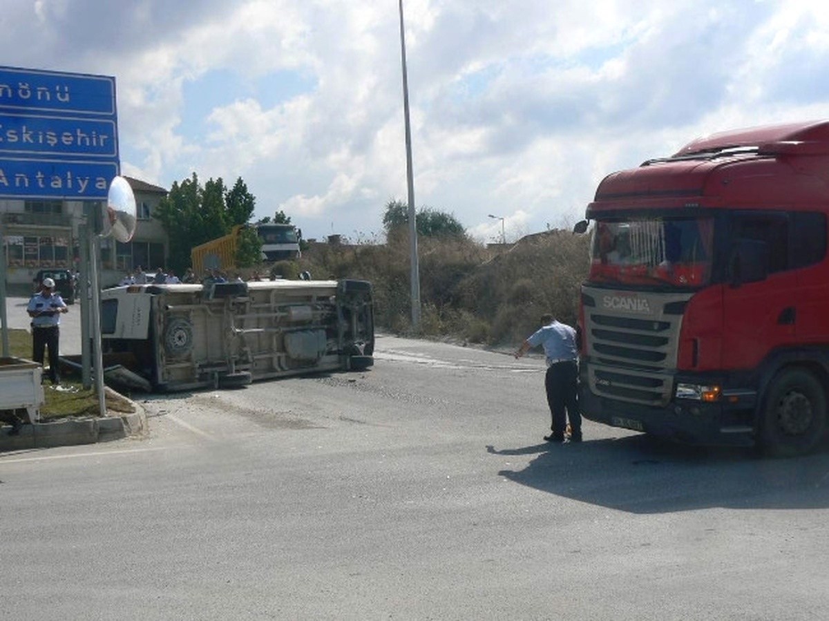 Bozüyük\'te Trafik Kazası, 1 Yaralı