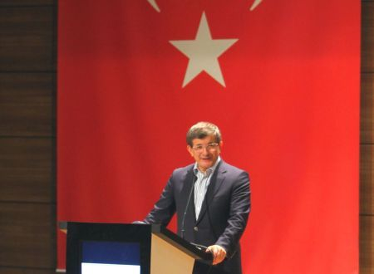 Davutoğlu\'nun Kılıçdaroğlu\'ndan Manevi Tazminat Kazanması