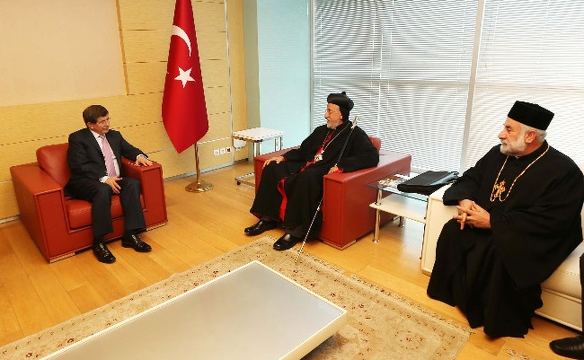 Dışişleri Bakanı Davutoğlu, Mısır\'ın Ankara Büyükelçisini Kabul Etti