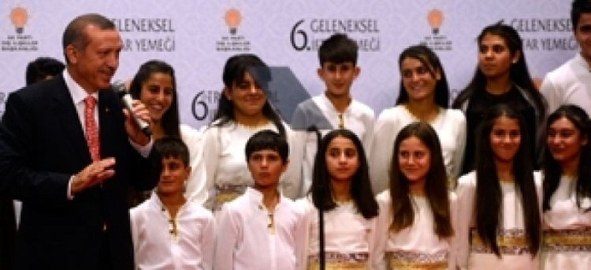 \'Doğuyorum Korosu\' AK Parti Genel Merkezi\'nde Konser Verdi