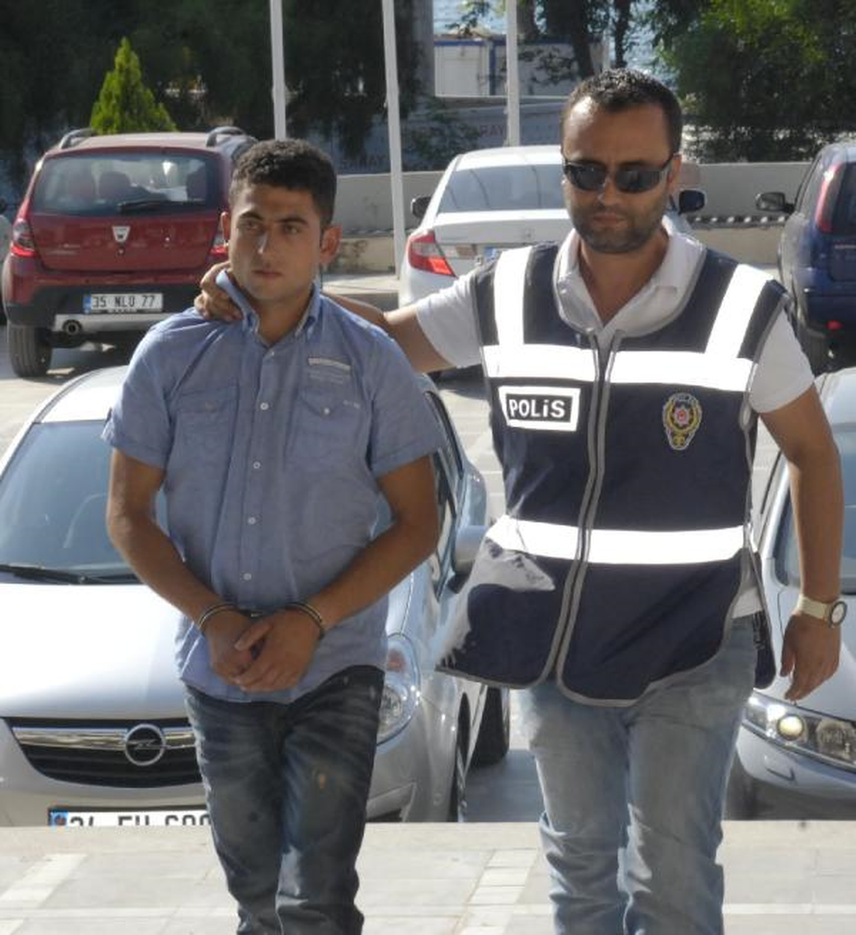 Dolandırıcıların Antika Oyunu