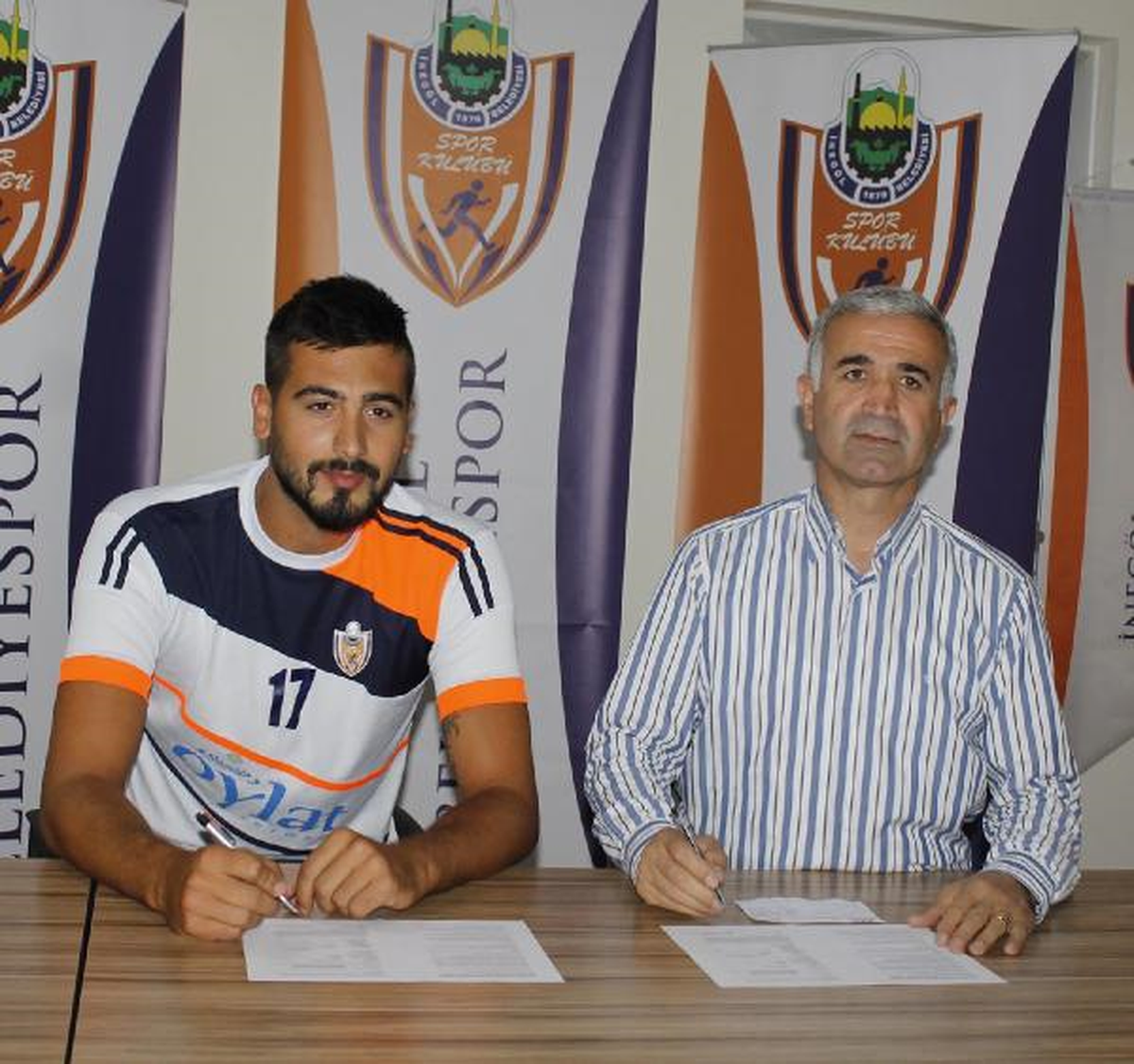 İbrahim Akşeker İnegöl Belediyespor\'la Anlaştı