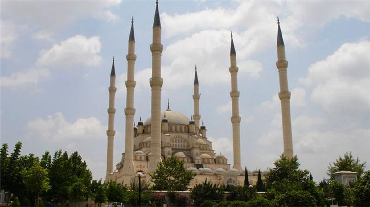 İzmir\'de İftarın Erken Açılmasının Ardından