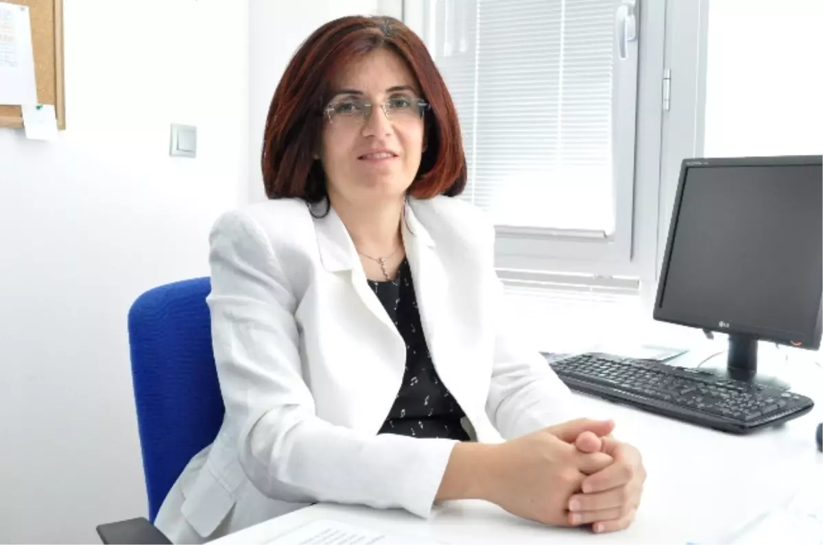 'Kanıta Dayalı Hemşirelik Yönetimi' Çalışmasına Ödül Verildi