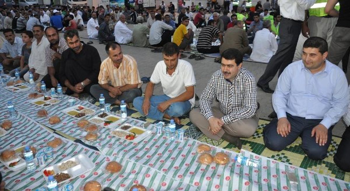 Müsiad, Suriyelilere İftar Verdi