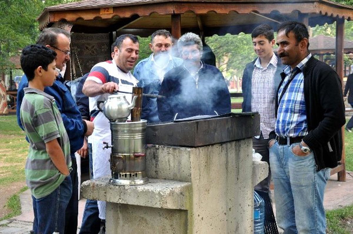 (Özel Haber) Sivas\'ta Piknik Havasında İftar